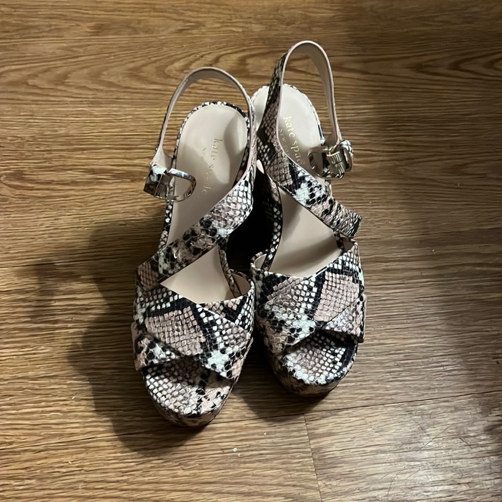 Kate spade snake skin block heel size 6.5